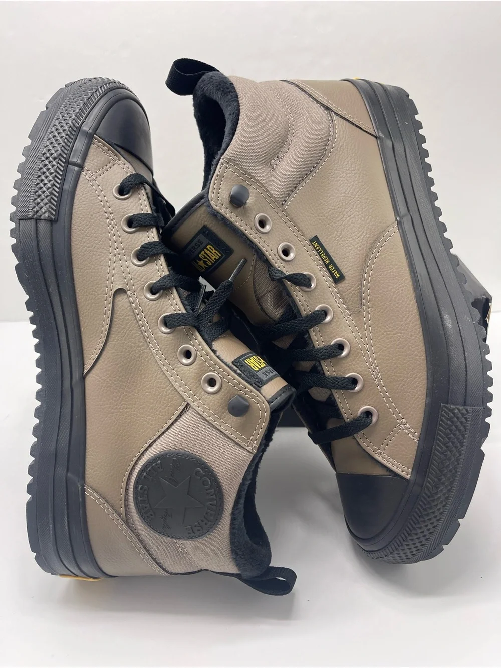 Converse • Men’s CTAS MALDEN STREET BOOT MID CLASSIC TAUPE/BLACK MTE All Weather